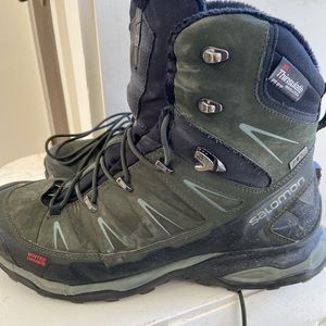 Men’s size 11 Salomon boots